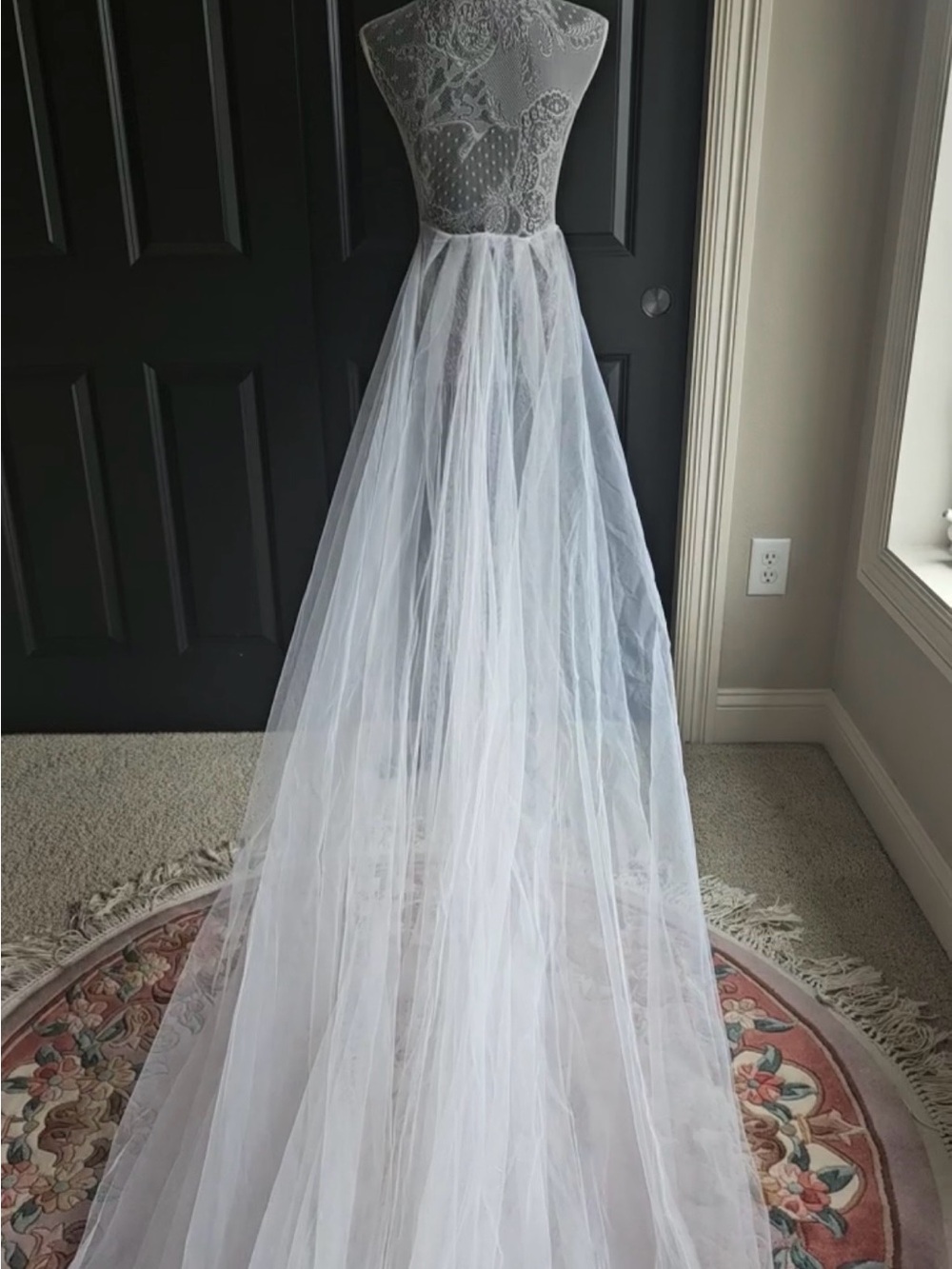 Ivory Detachable Tulle Overskirt - Make an offer! - Picture 7 of 11